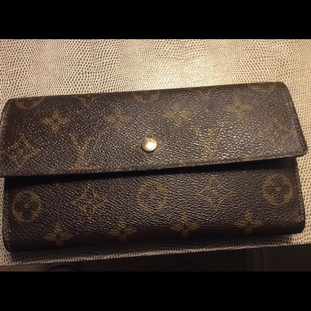 Louis Vuitton Monogram wallet